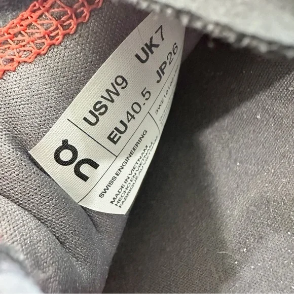 On Running Cloudsurfer Trail Women’s Running Shoes - Picture 9 of 10